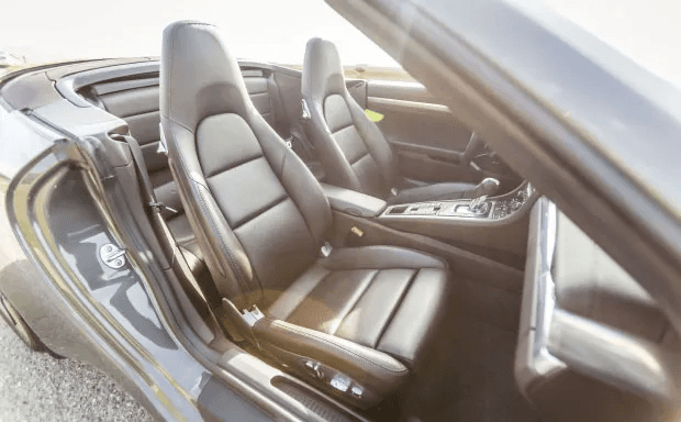 Turo front seats angle