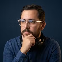 Julio Turo host profile